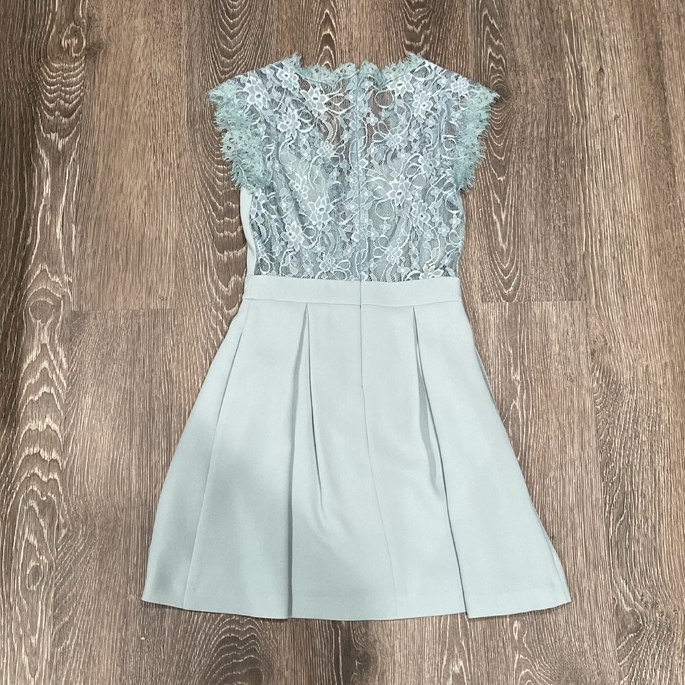 BCBG lace dress - Picture 2 of 4